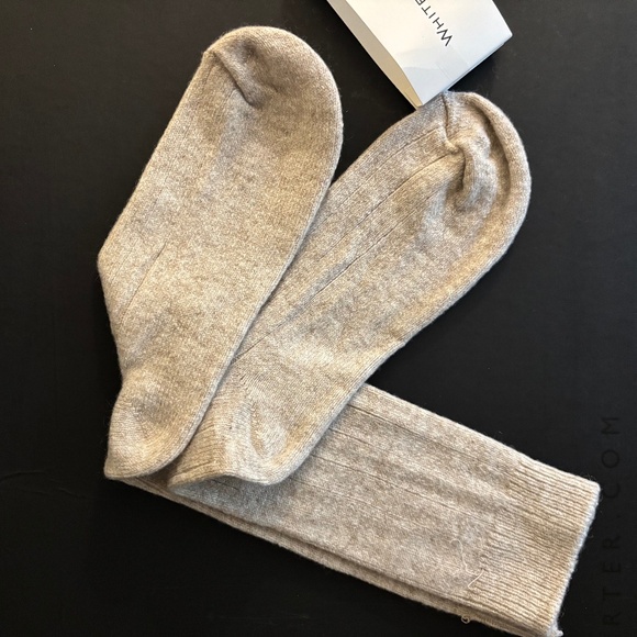 WHITE + WARREN CASHMERE RIBBED SOCKS - Picture 2 of 6